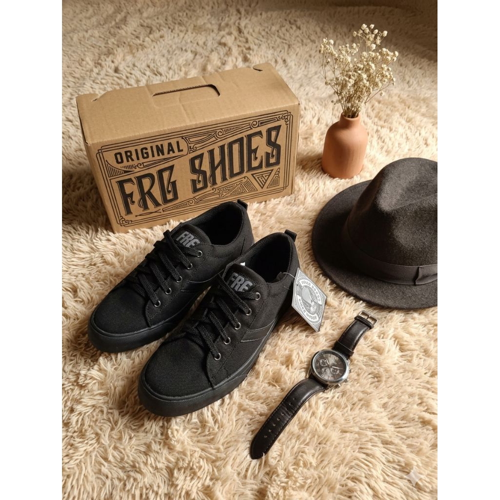 sepatu pria / sepatu distro frogstn