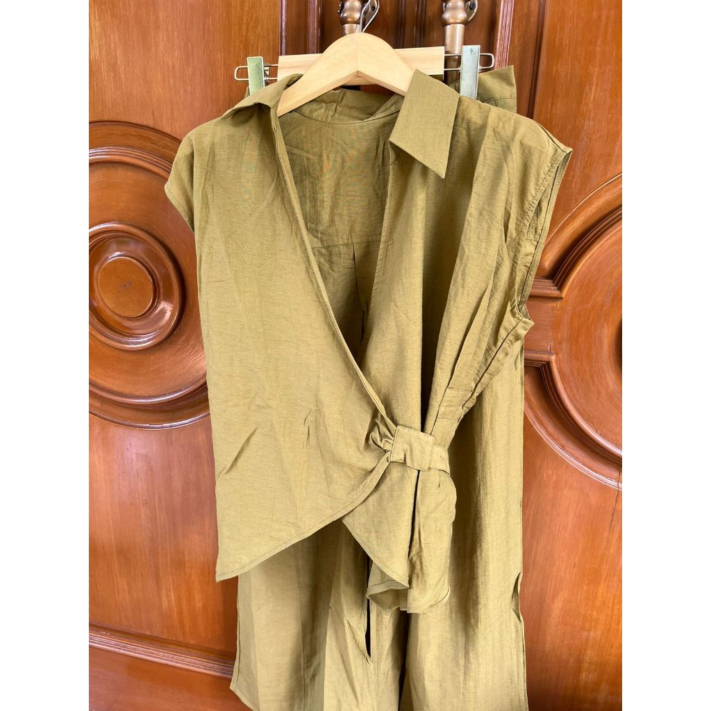 One Set Blazer Wrapped Khaki Bahan Adem Atasan dan Bawahan