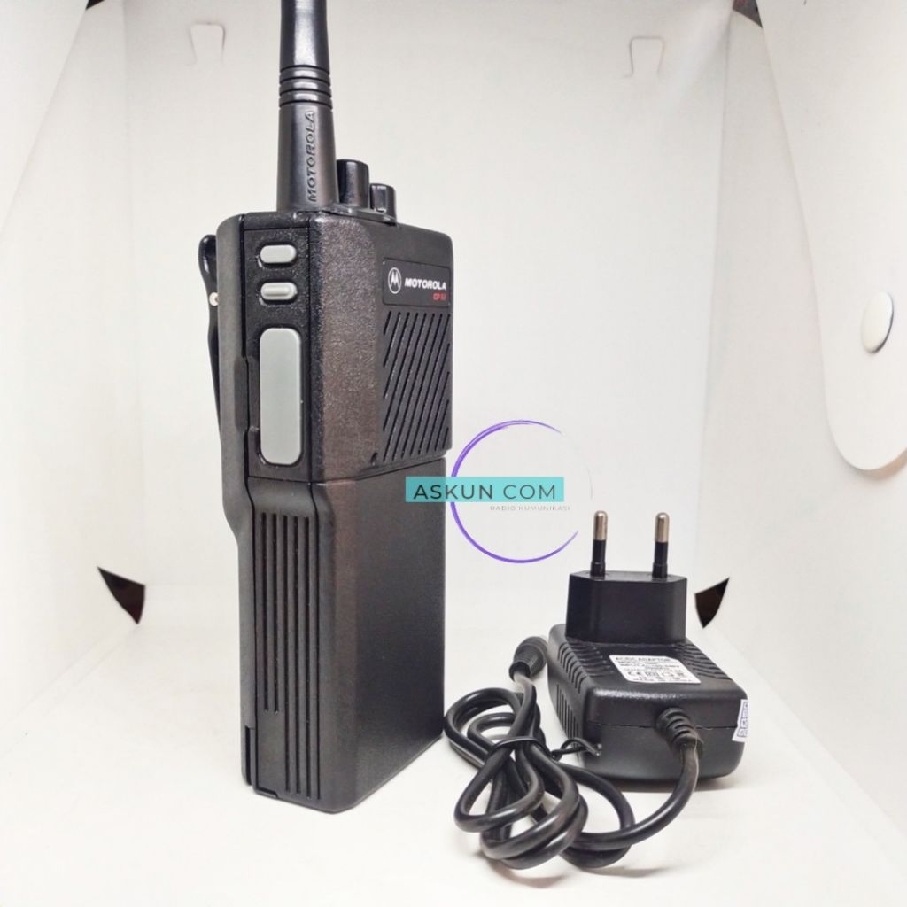 HT Motorola GP 300 VHF 136 - 174 MHz second + Baterai + Antena