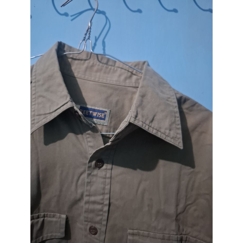 kemeja atau atasan wanita bahan jeans warna hijau army