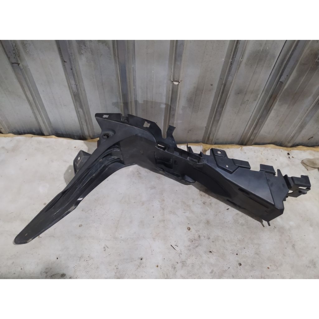 SLEBOR BELAKANG CB 150 R OLD