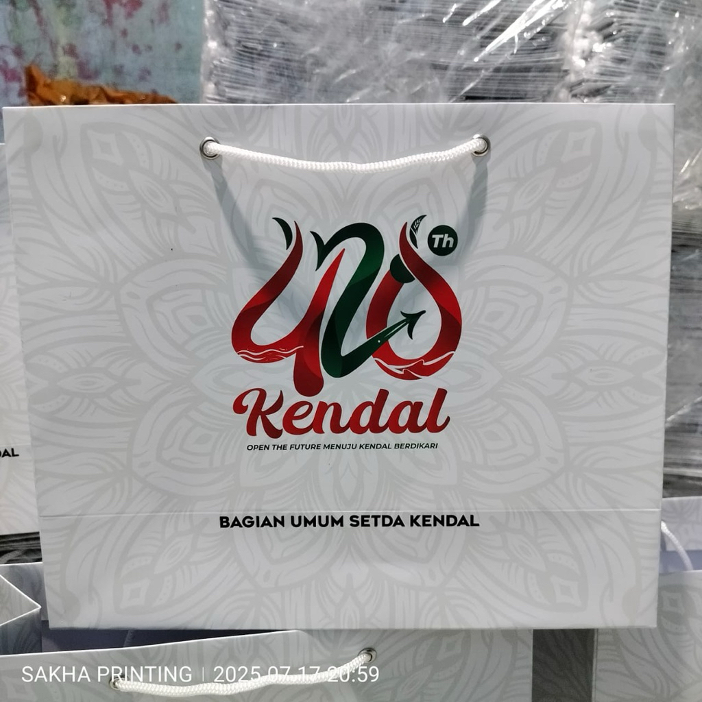 paperbag Custom /paperbag laminassy glossy/paperbag custom logo