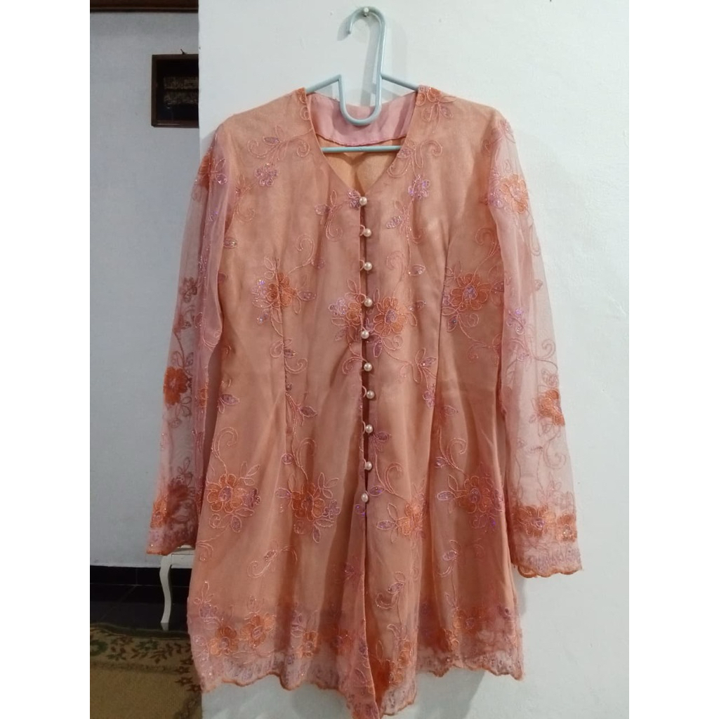 PRELOVED kebaya brokat wanita pink salem