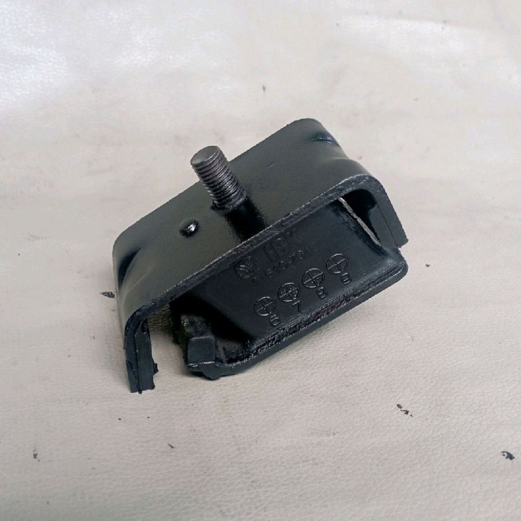 Engine Mounting Suzuki Futura 1.3 KANAN 11610-79100 Copotan merk IBK