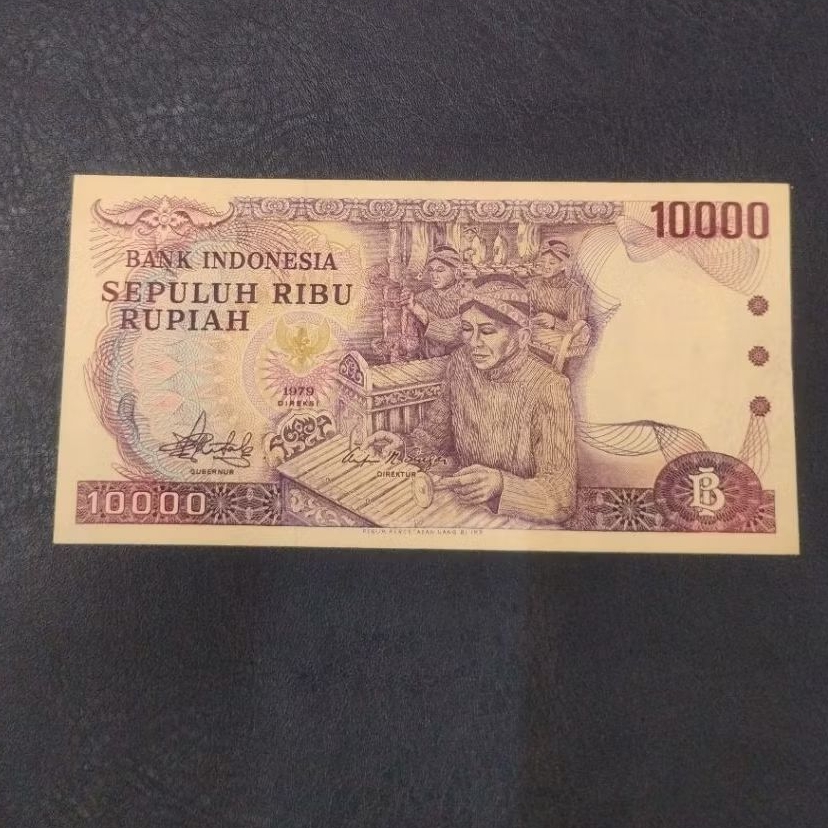 Uang kuno 10000 Rupiah Gamelan tahun 1979