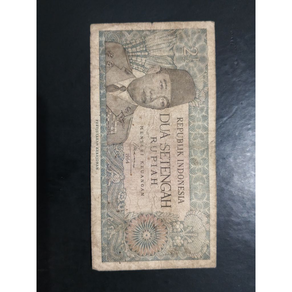 UANG KUNO 2 SETENGAH RUPIAH SOEKARNO TAHUN 1964