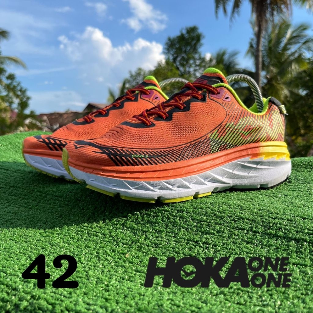 HOKA ONE ONE BONDI 5