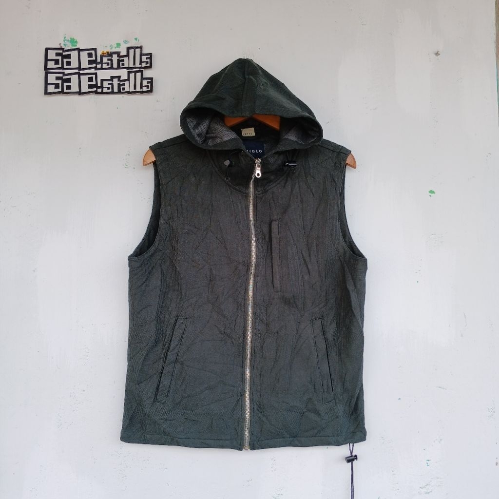 Vest Hoodie Uniqlo Army