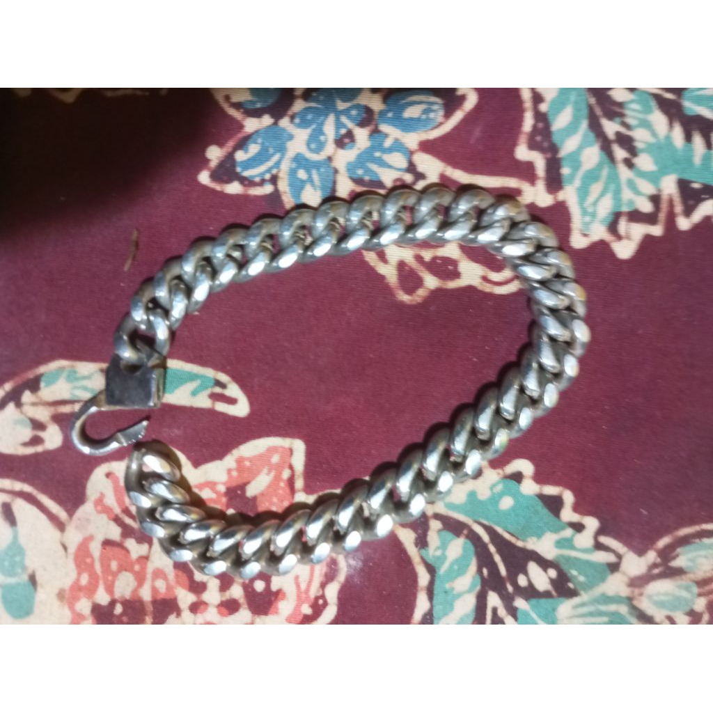 gelang rantai temuan