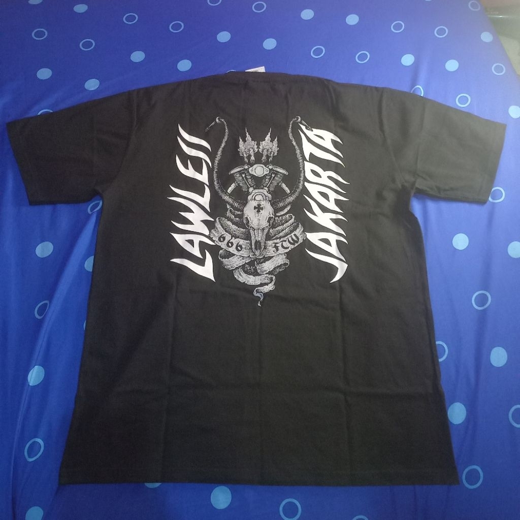 Kaos LAWLESS JAKARTA - Size L - Original