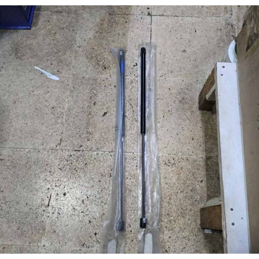 Jeep wrangler YJ shock shok kaca pintu bagasi belakang jeep wrangler YJ