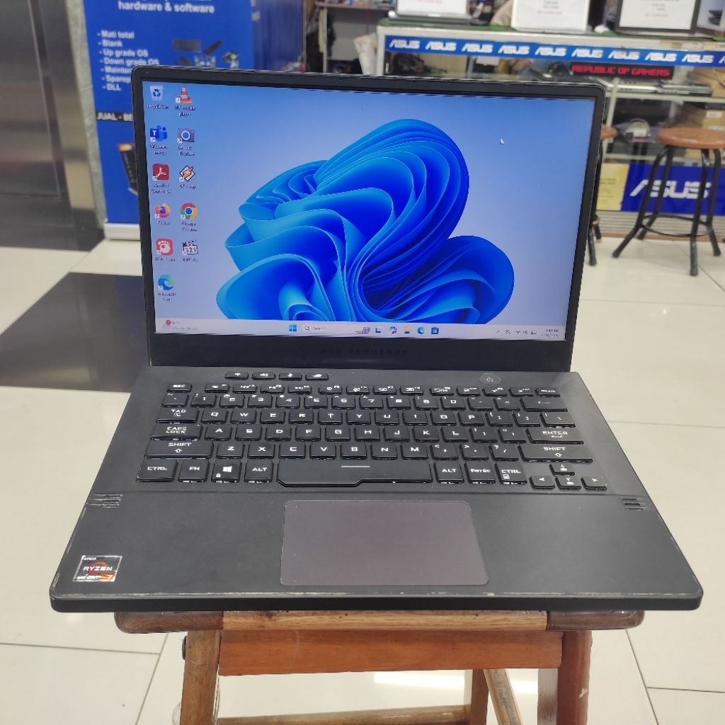 ASUS ROG ZEPHYRUS G14 GA401IH AMD RYZEN 7-4800HS RAM 8 GB SSD 256 GB GTX 1650