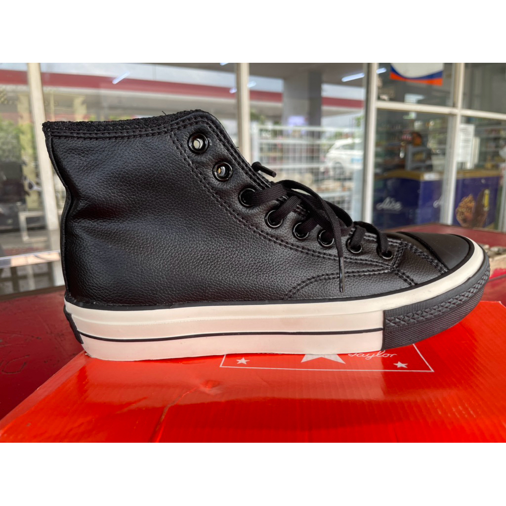 Sepatu Converse high leather street