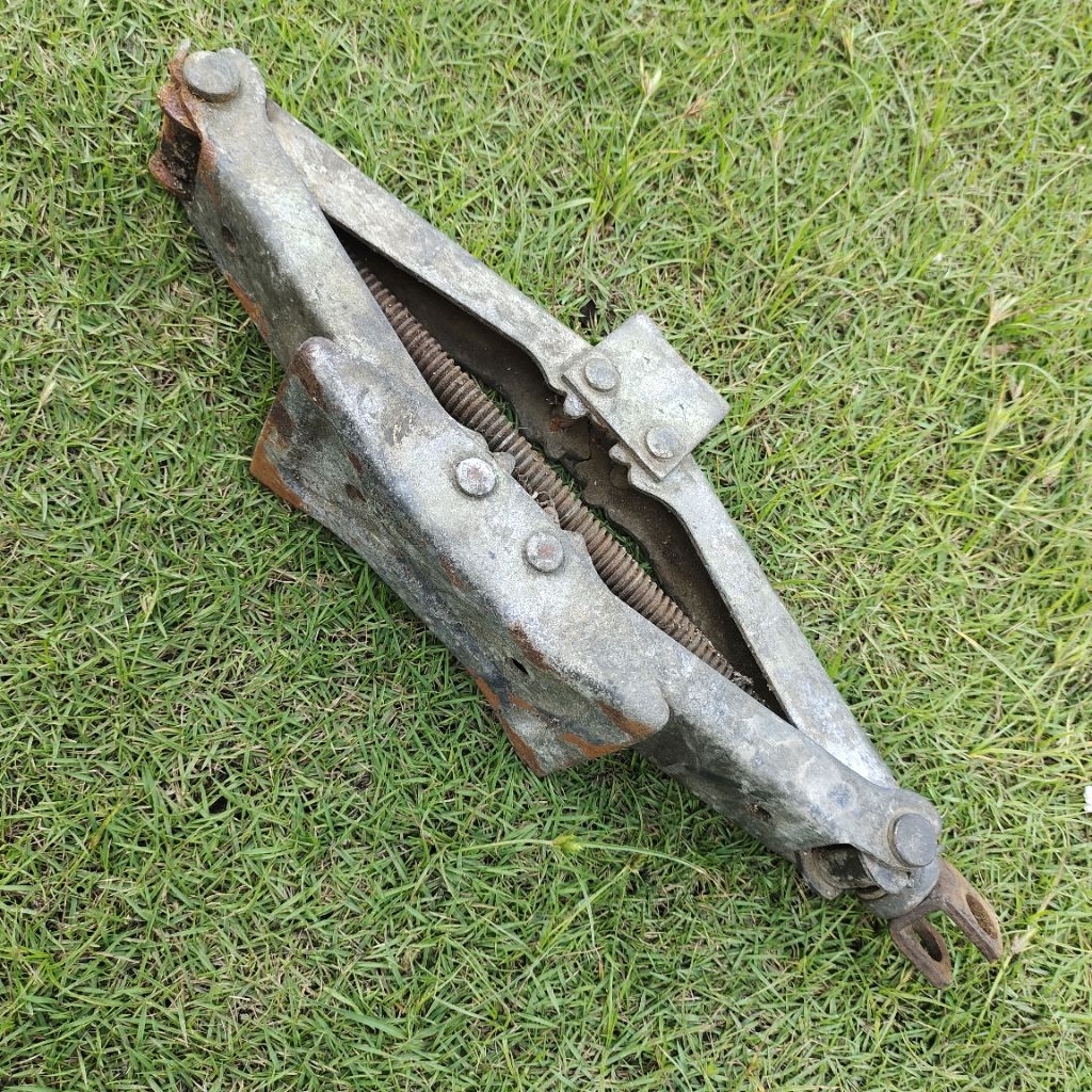Dongkrak Bekas