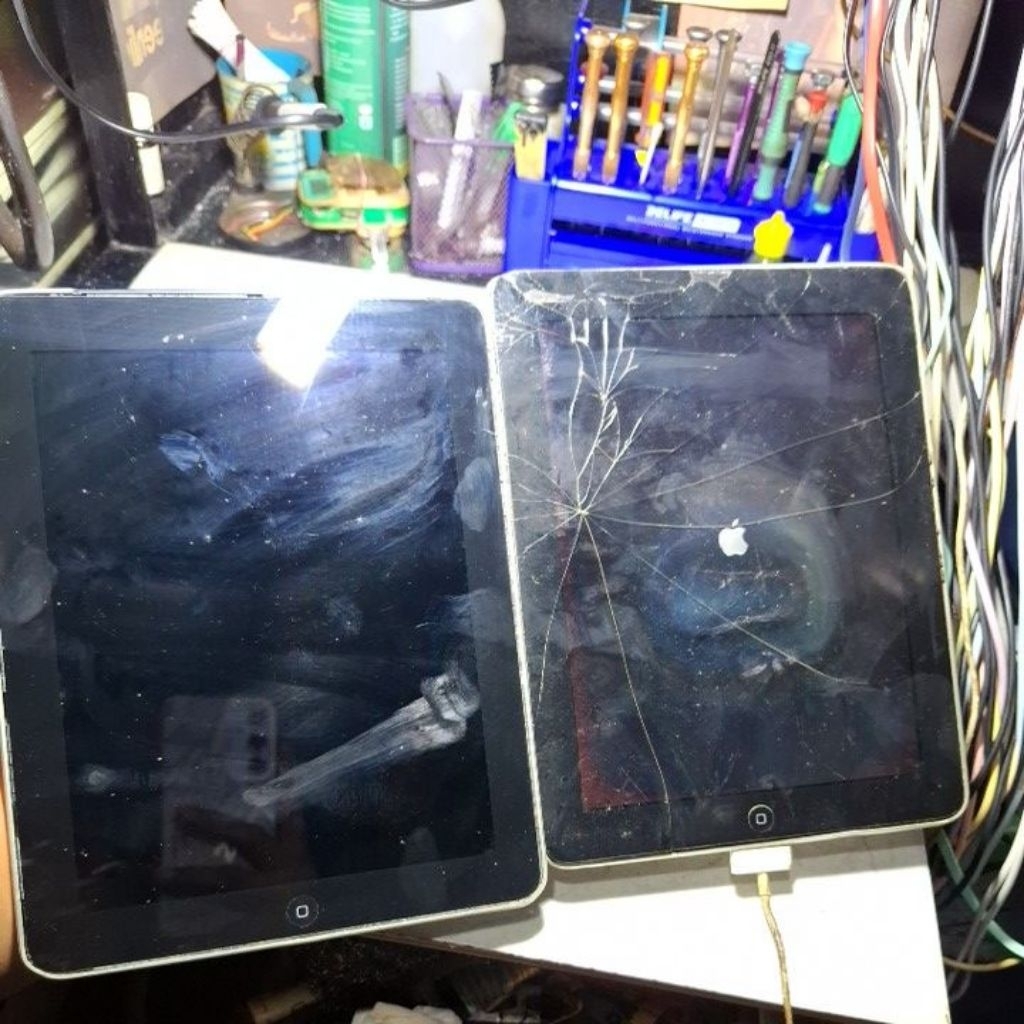 ipad A1219 16gb dan A1337 64gb 2biji