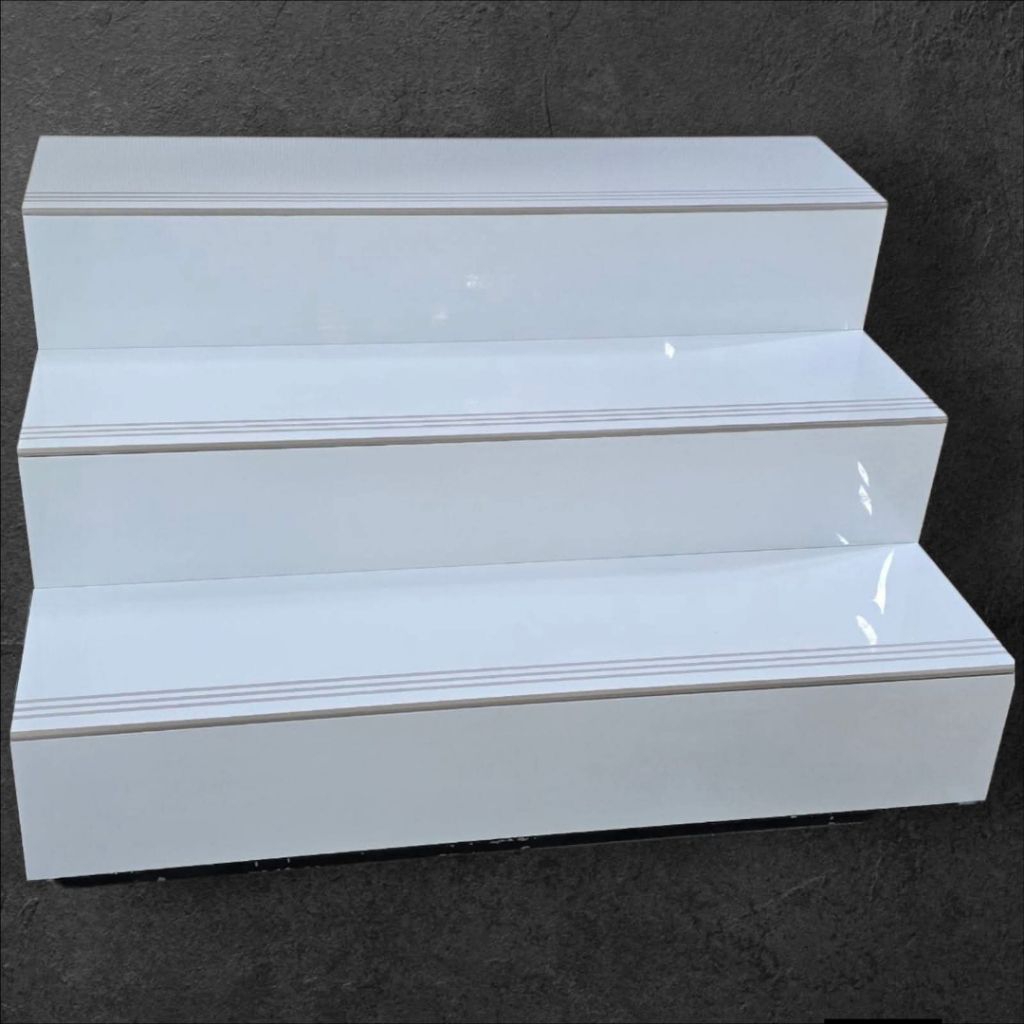 Granit tangga putih polos Glosy uk 30x120