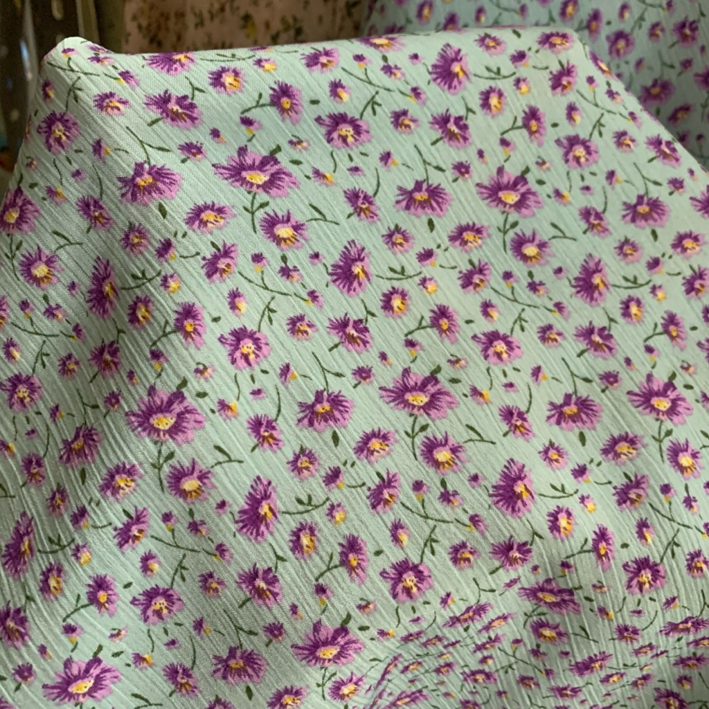 kain yoryu crinkle motif - kain crinkle yoryu motif bunga - kain motif - kain premium