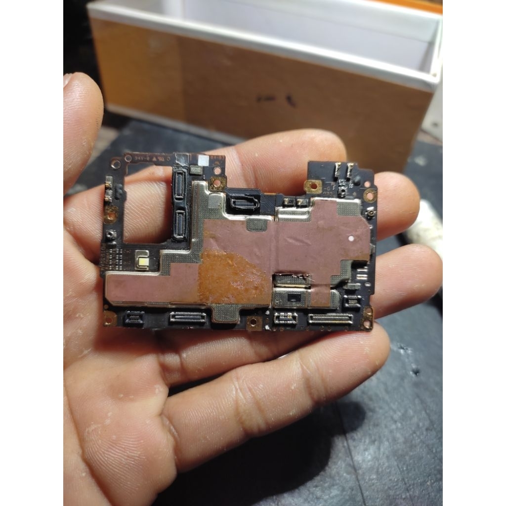 mesin redmi note 8 ninggal IC cpu emmc jadikan bahan kanibalan teknisi