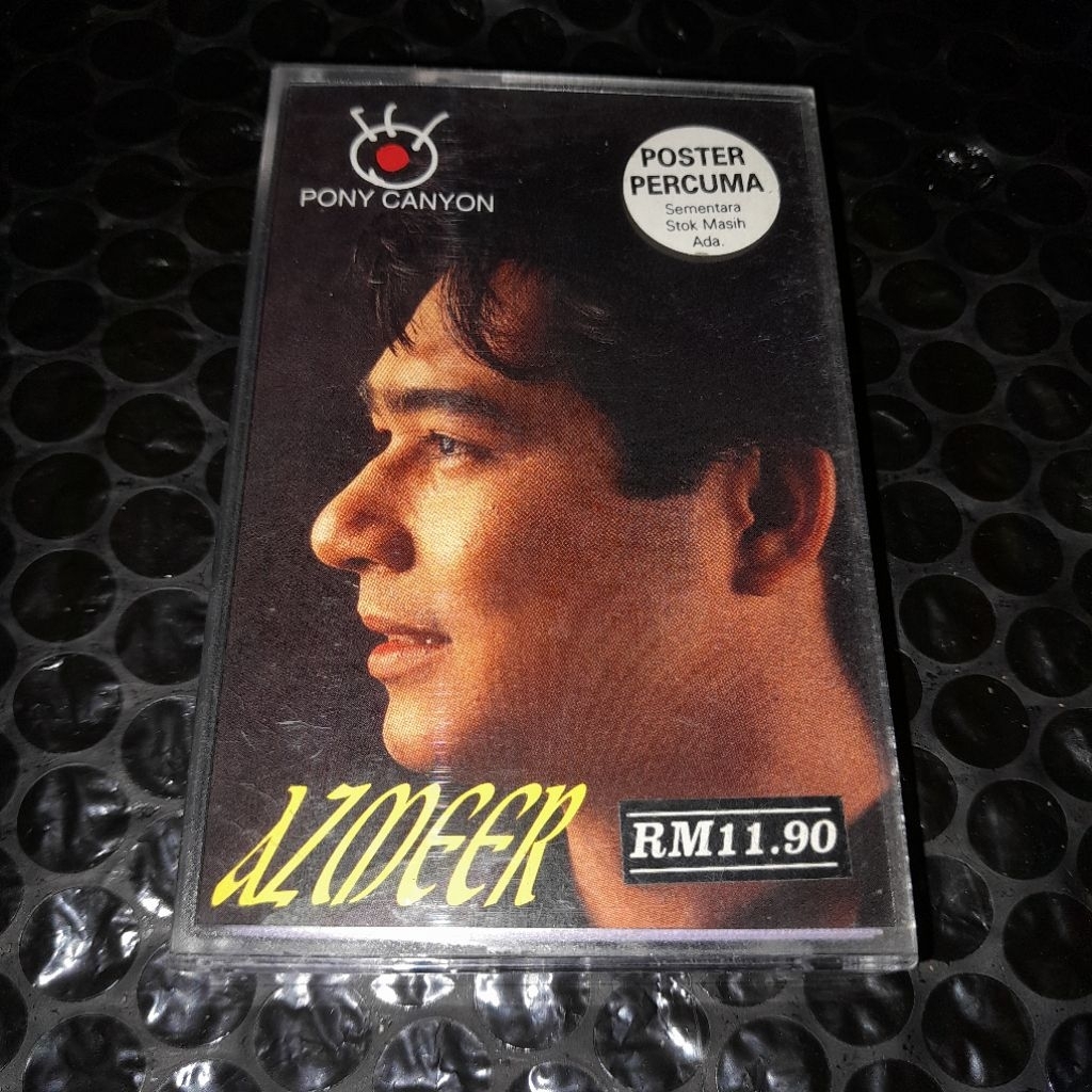 kaset pita azmeer (malaysia singer)