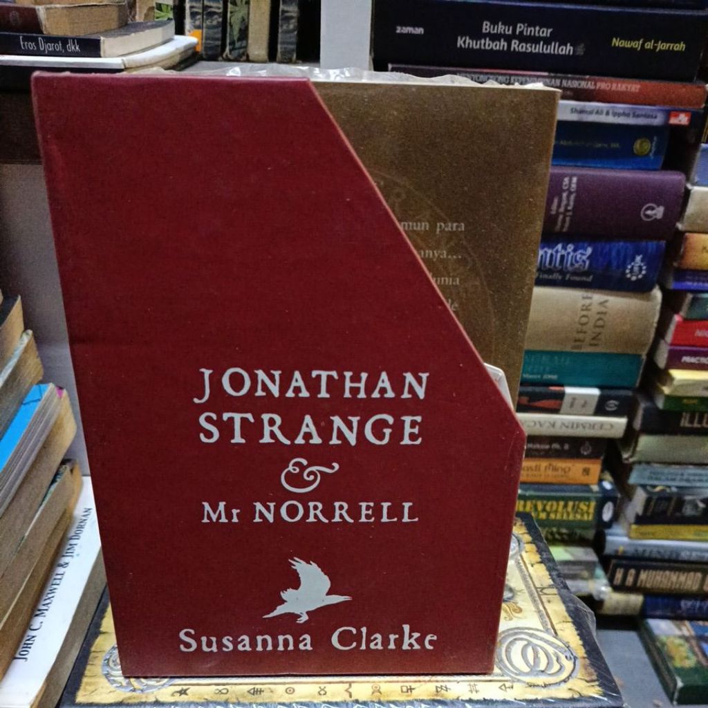 Novel Jonathan Strange & Mr Norrell Full set lengkap 1-3 by Susanna Clarke