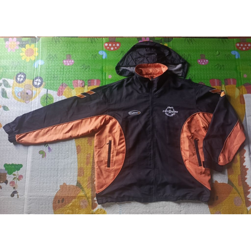 jaket windbreaker hummel second
