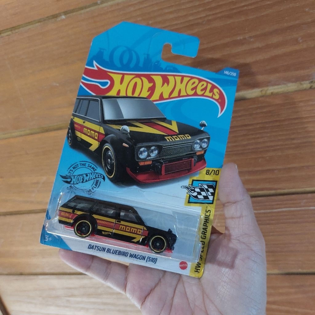 HOT WHEELS DATSUN BLUEBIRD WAGON 510 MOMO HITAM