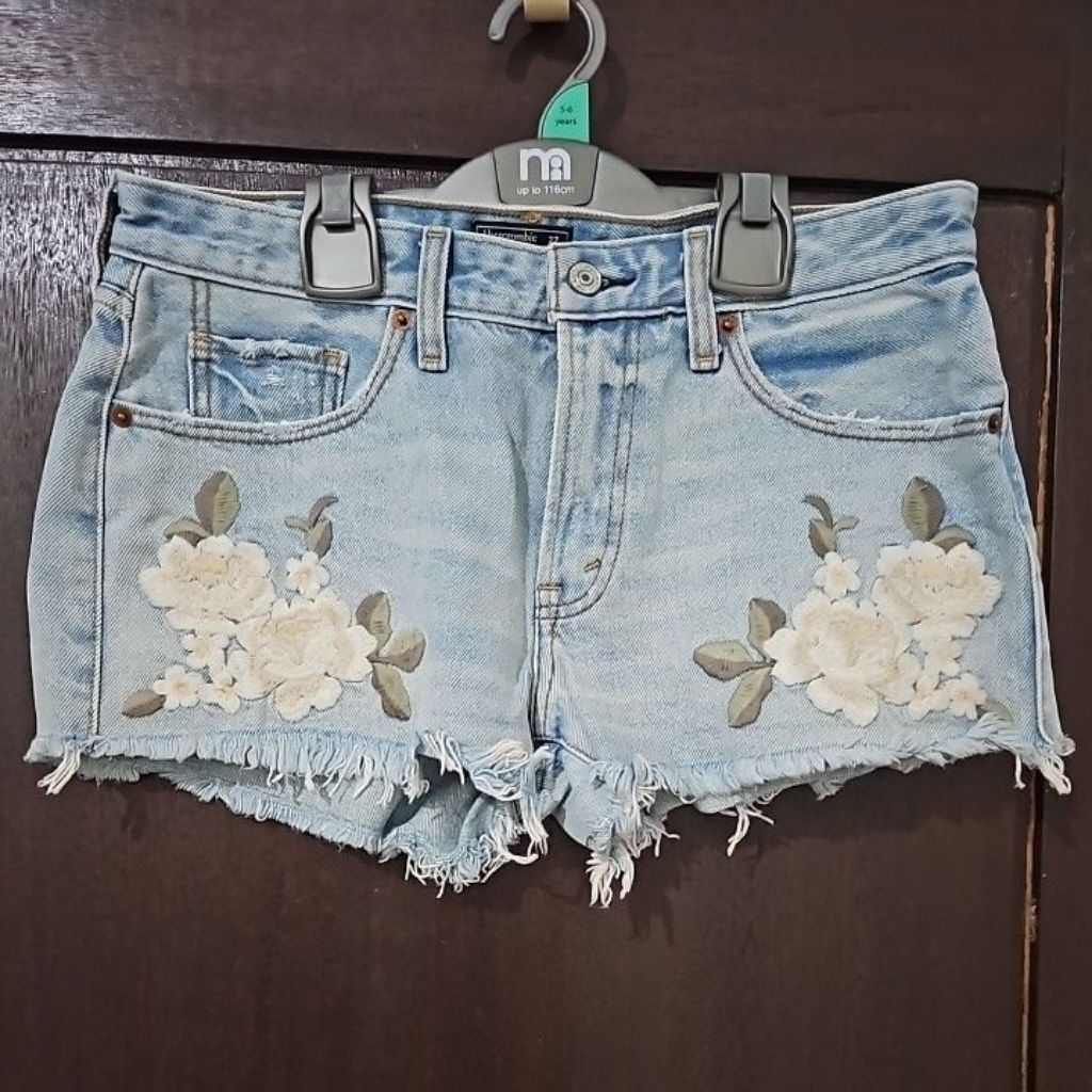 Celana Jeans Bunga Pendek Abercrombie Ori (Preloved)