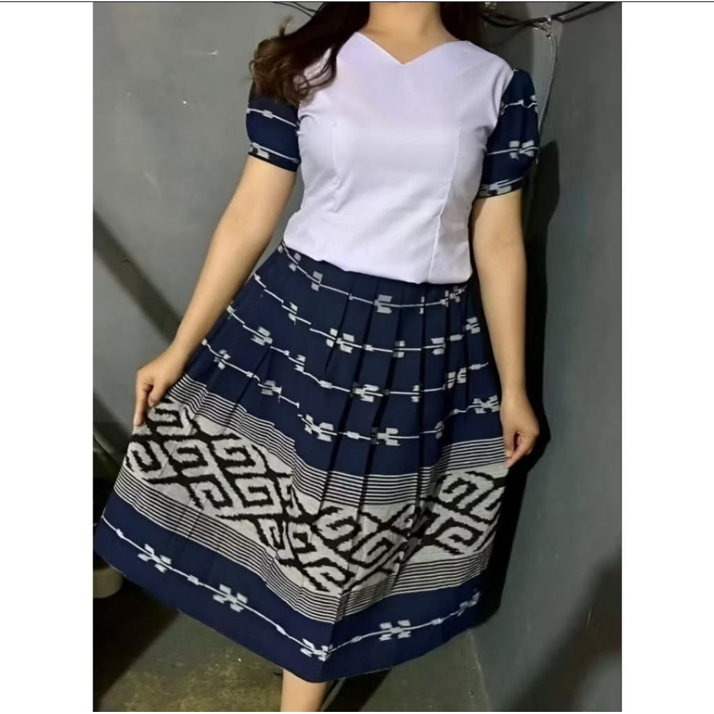Dress tenun wanita kombinasi polos, Dress tenun motif paruki etnik modern