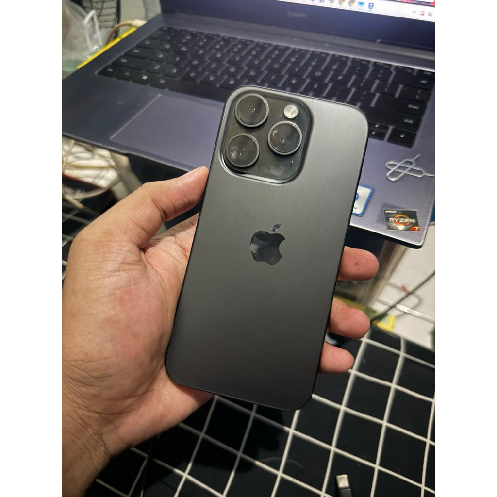 iphone 15 pro 256 gb lock icloud