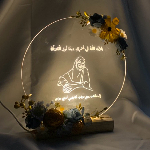 standing lampu, standing akrilik, kado ultah, kado wedding, kado wisuda
