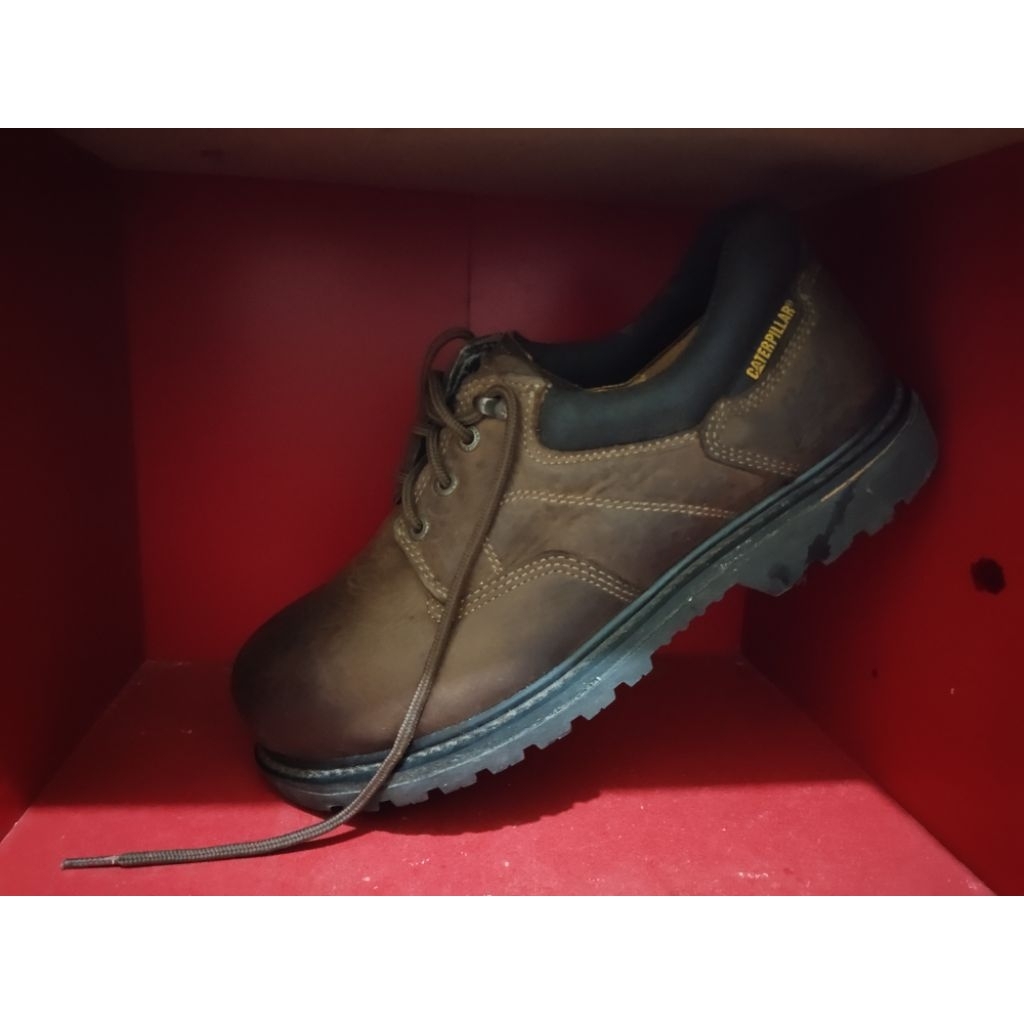 SEPATU SAFETY CATERPILLAR SECOND ORI