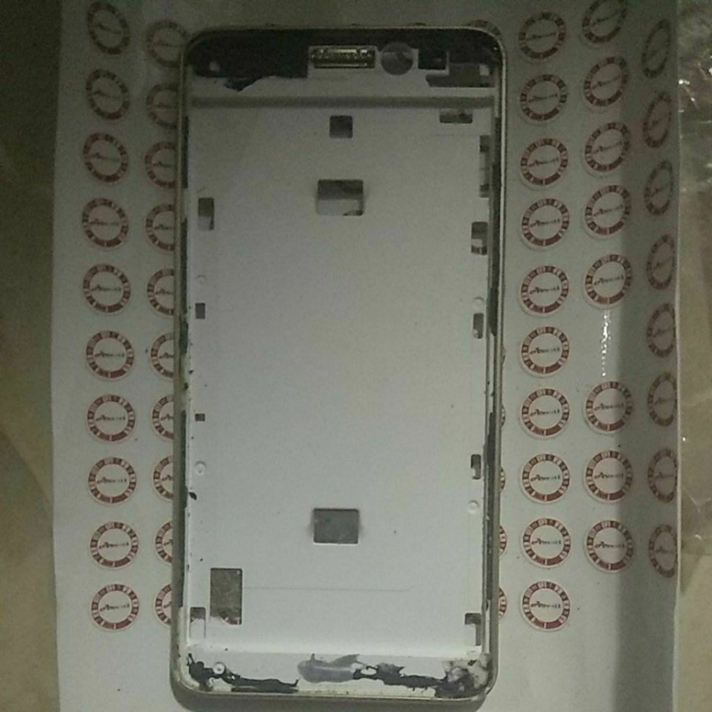 Frame Tatakan LCD Andromax A26C4H Copotan