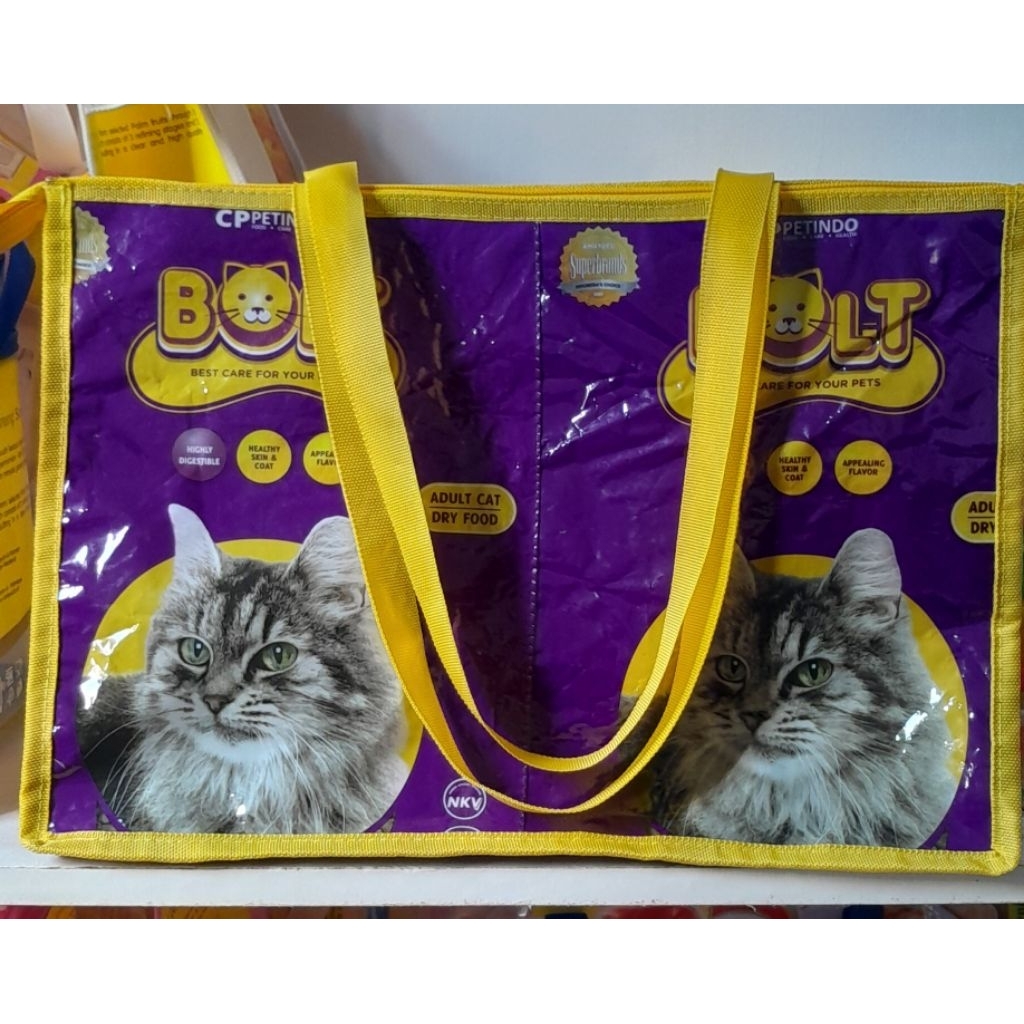 tas serbaguna / tas mukena / tas baju / recycle / upcycle/ daur ulang plastik sampah / daur ulang sa