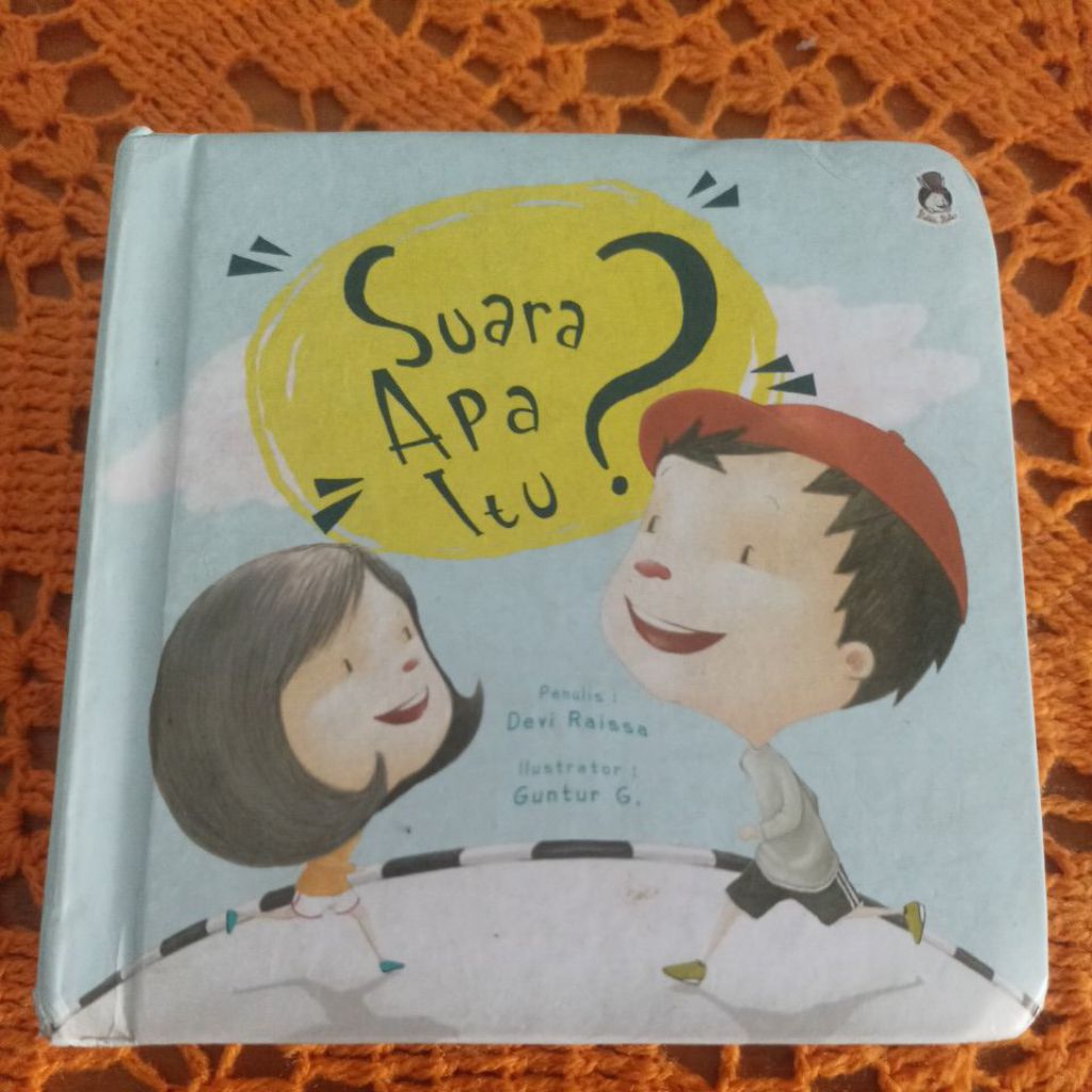 Preloved Buku Rabbit Hole "Suara Apa Itu?"