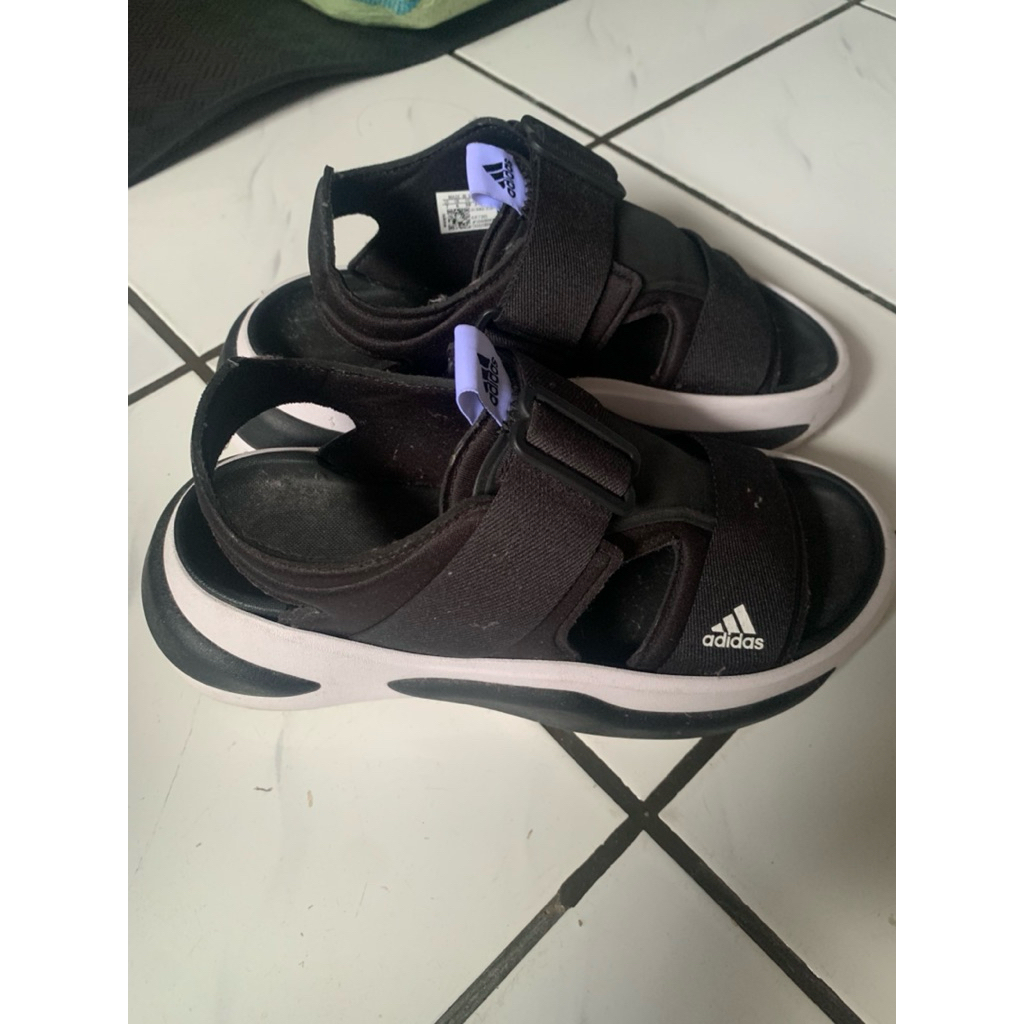 PL sandal adidas