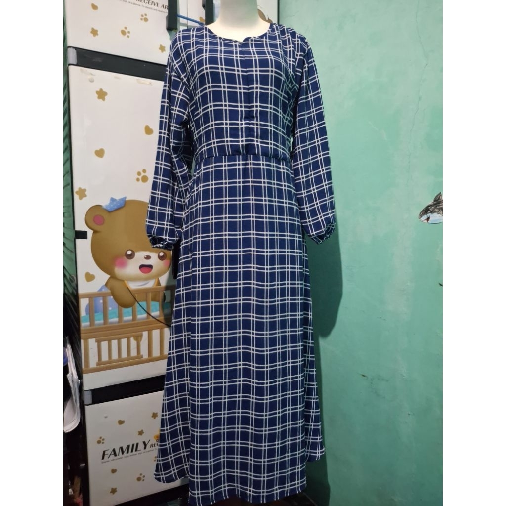 Preloved Gamis Ceruti Kotak Biru