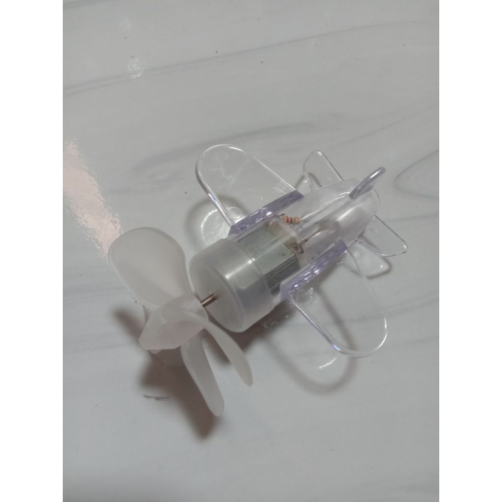 MAINAN PESAWAT LED DINAMO 12VOLT