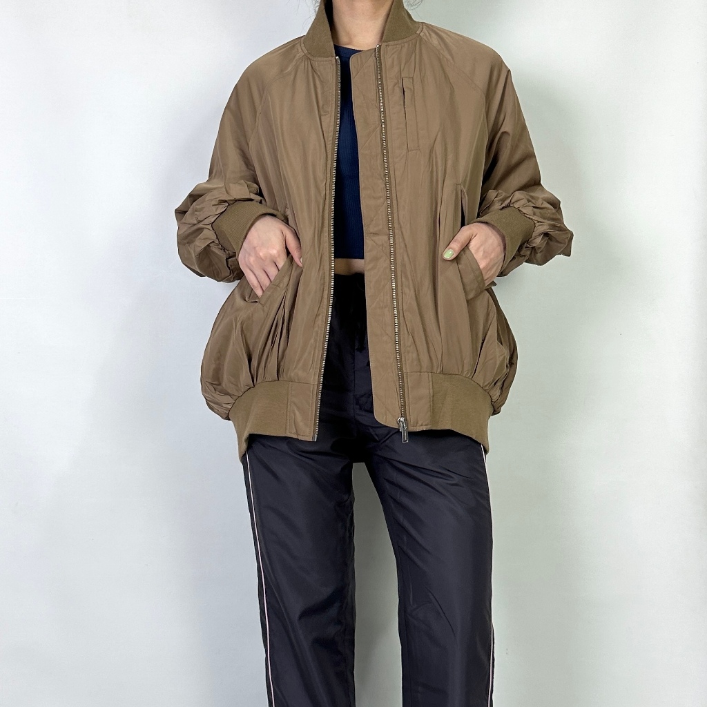 jaket wanita Gu x Undercover size M (seperti baru) 100% original 250426B