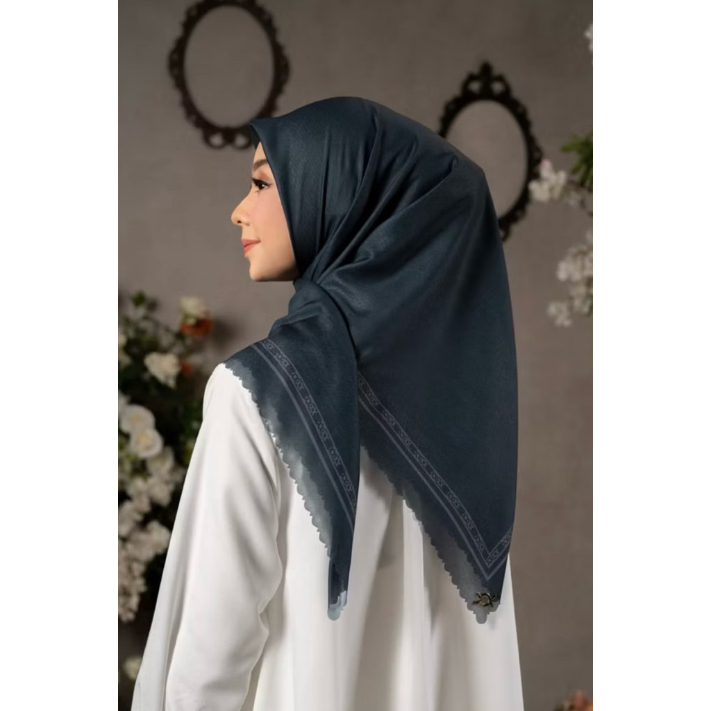 Monogram daily scarf wearing klamby
