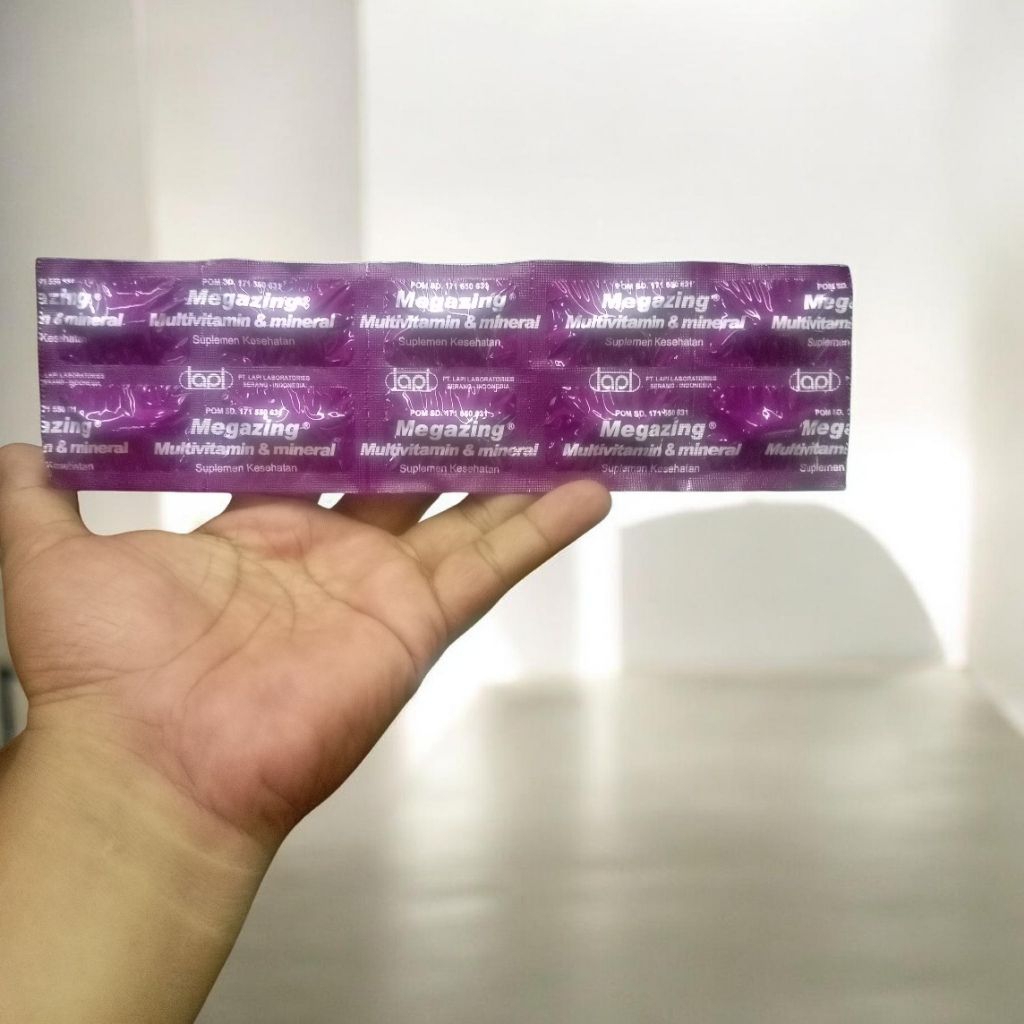 megazing multivitamin dan mineral strip isi 10 kapsul