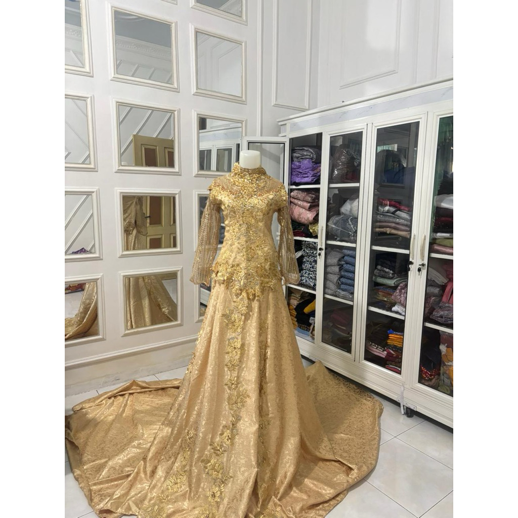 gaun gold