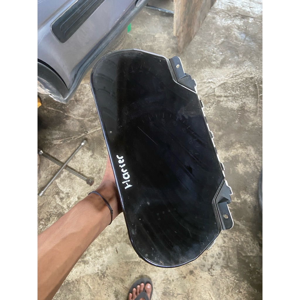 speedometer harrier matic 2004