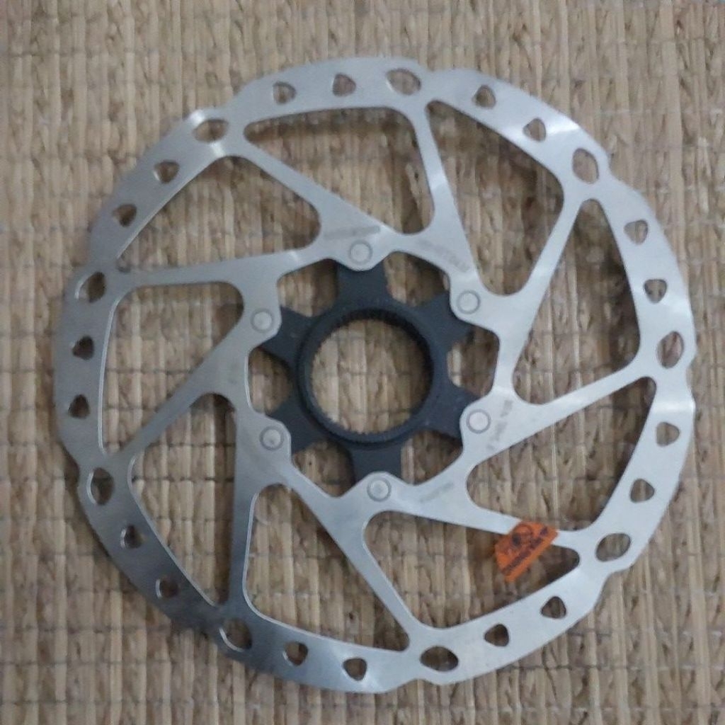 rotor shimano SM RT 64 size 180 inch center lock made in malaysia