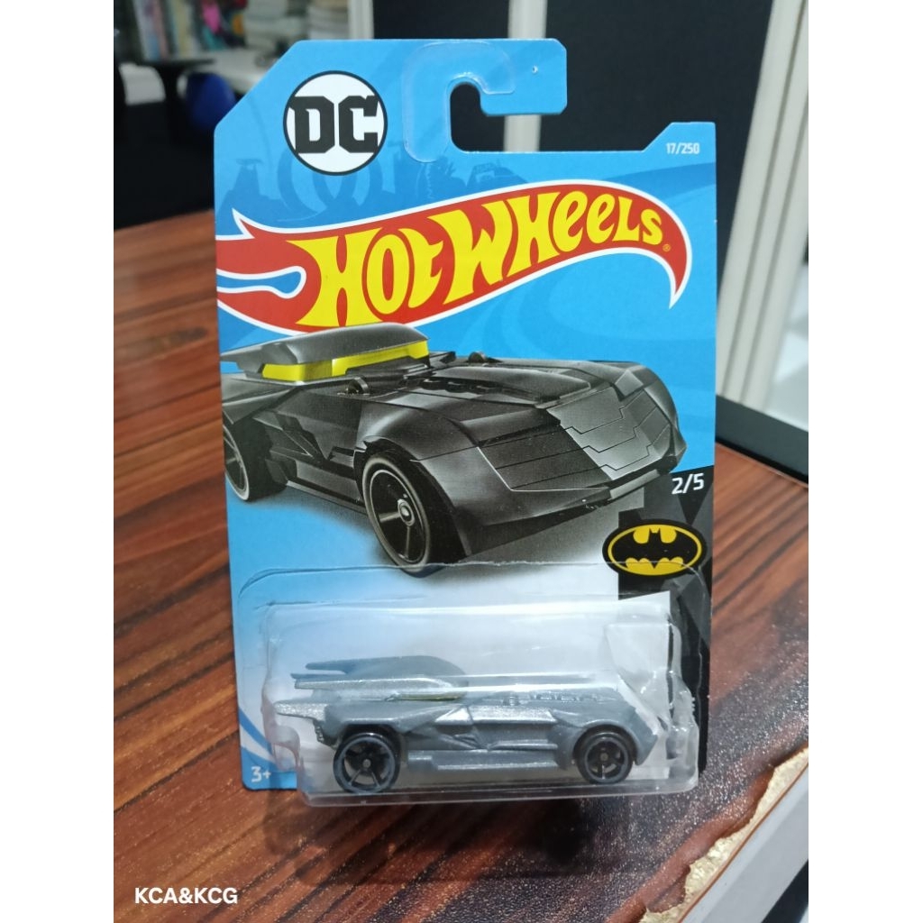 Hotwheels Batmobile Grey / Abu2 Batman DC Edition (Bubble Pecah)