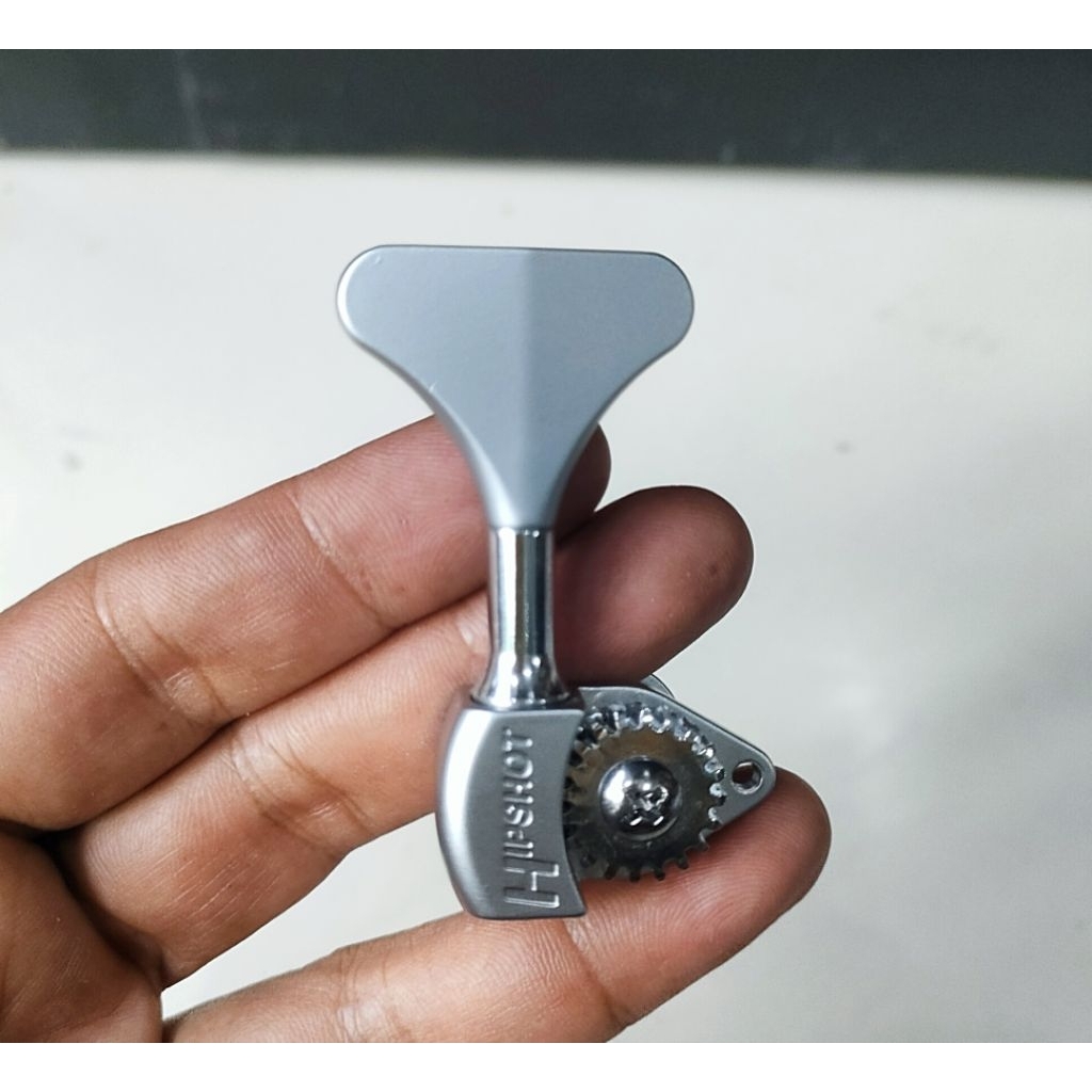 Dryer Bass Hipshot Original Posisi kanan atas