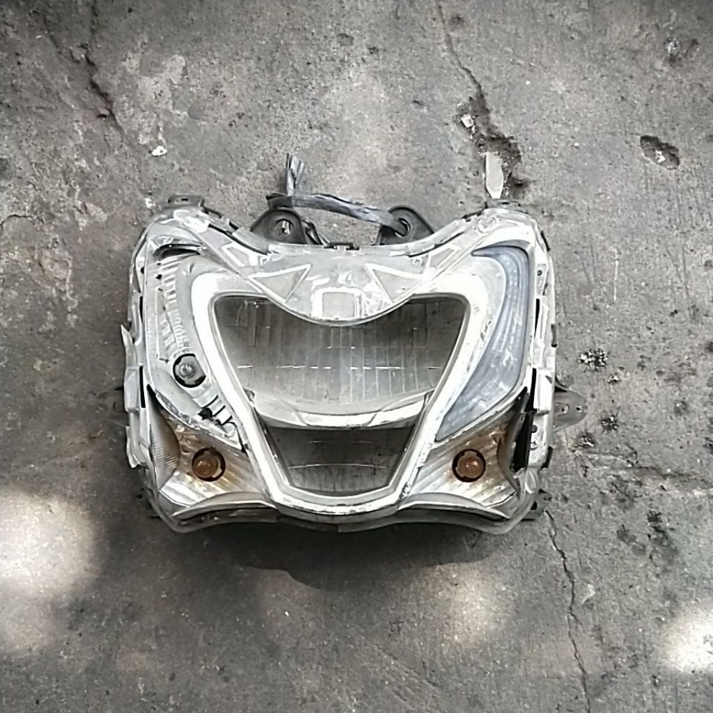 lampu depan  pecah mika - reflektor Yamaha Mio S
