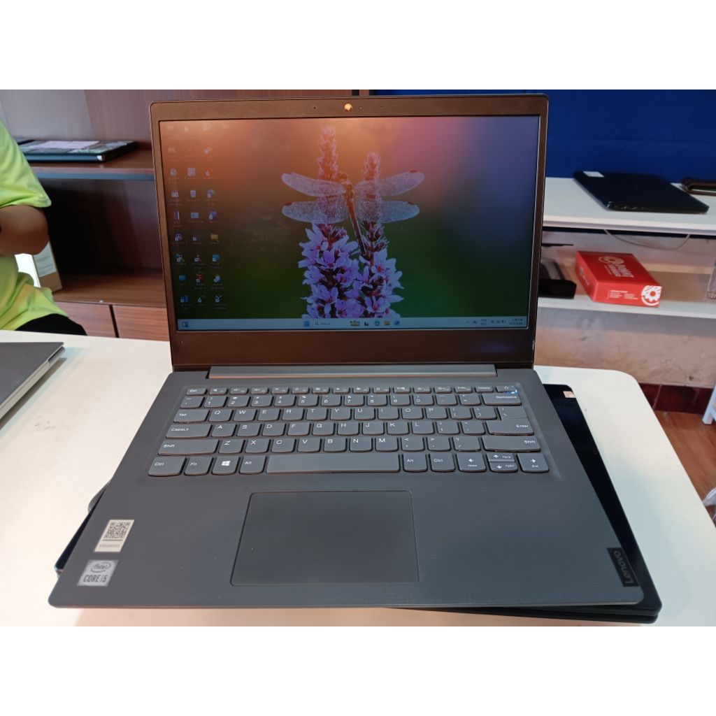 Laptop Second - Lenovo V14 Core I5 Ram 8gb Ssd 512gb