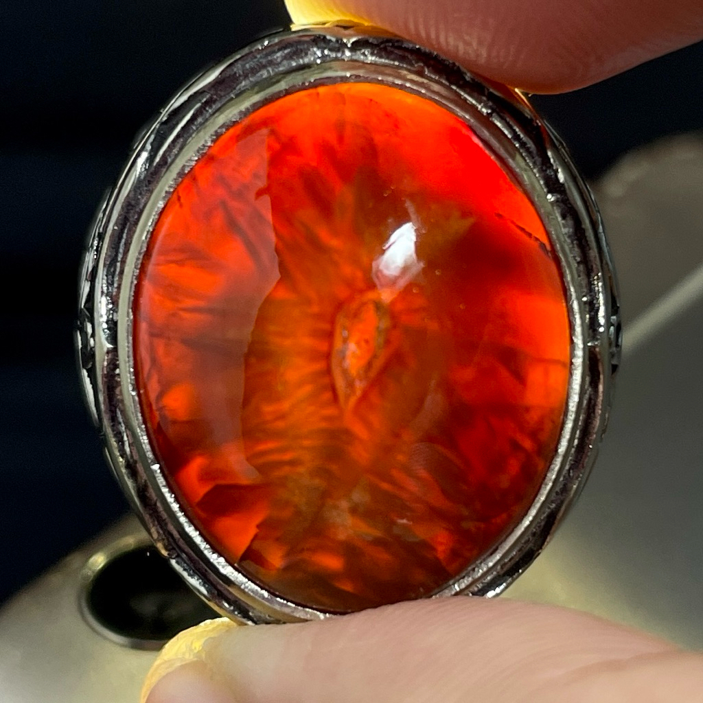 Cincin Batu Akik Combong Mata Dewa Raflesia Merah Api Transparan 19x16x8 Ring Alpaka Size 8 Langka S