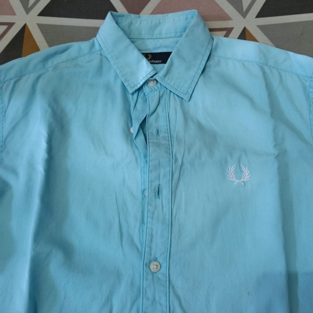 kemeja Fred Perry