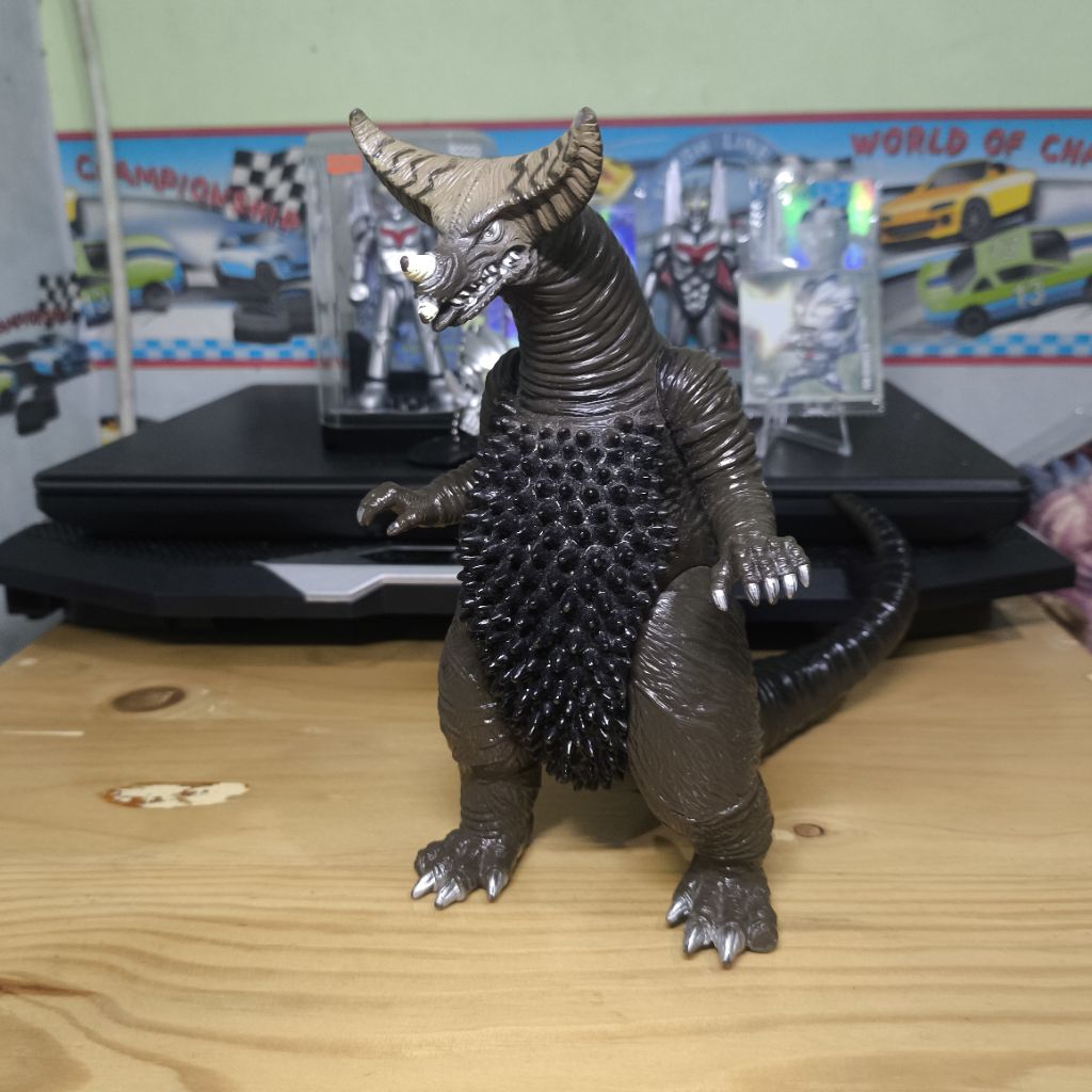 Ultra Monster Series Kaiju  Powered Gomora - Sofubi Kaiju Gomora Powered